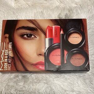 MAC Cosmetics Look in a Box - Sun Siren Lipstick Set